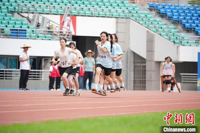 广西‘三月三’民族体育系列比赛：中外运动员