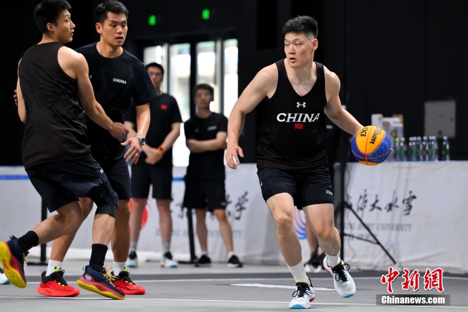 中国三人女篮首战告捷 阵容亮相巴黎奥运赛场