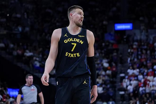 快船力克勇士终结两连败 波尔津吉斯状态低迷难