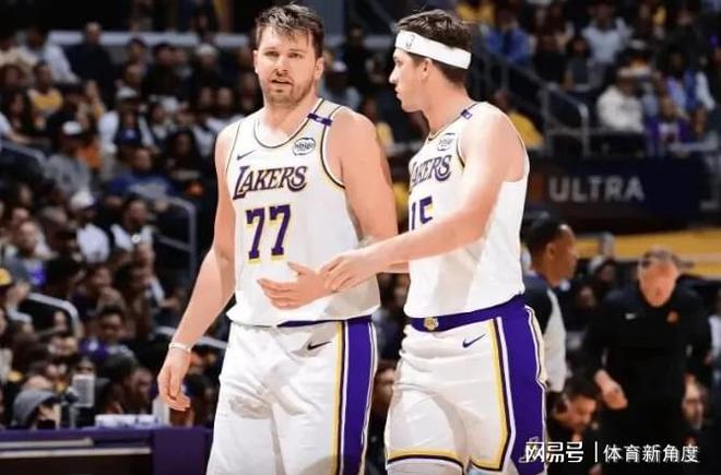 湖人双核伤退季后赛前景堪忧