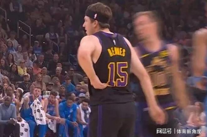 湖人双核伤退季后赛前景堪忧