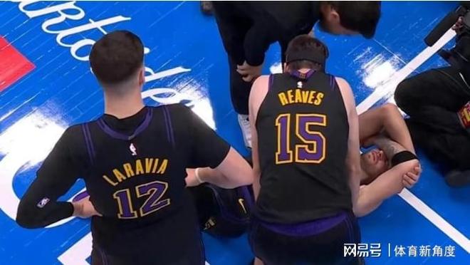 湖人双核伤退季后赛前景堪忧