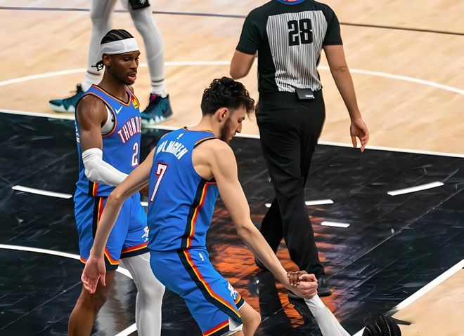 雷霆锁定西部第一 马刺马刺领跑西部争夺战